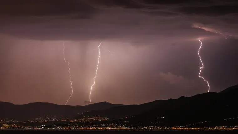 Pripremite se, upalio se Meteoalarm: Očekujte vjetar, pljuskove i grmljavinsko nevrijeme
