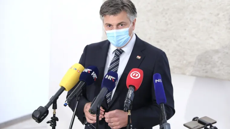 Plenković o odlasku ministara u Klub: '&Scaron;to mislite, da sam odu&scaron;evljen? Kako bih ja znao gdje oni idu, s kim se druže, večeraju...'