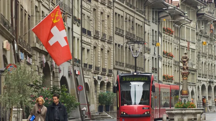 Izlaze na referendum, a odlučivat će o čak pet važnih pitanja