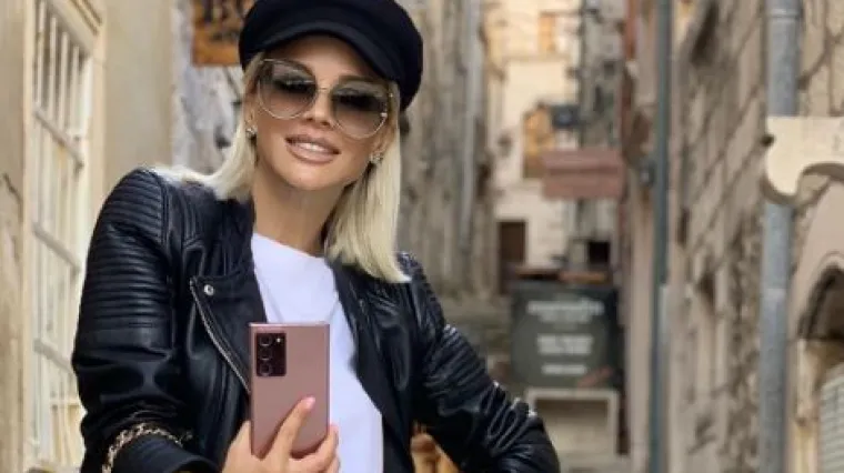 &Scaron;uput se uslikala u opasnom minjaku, a zbog jednog detalja ovu fotku ćete garantirano zumirati