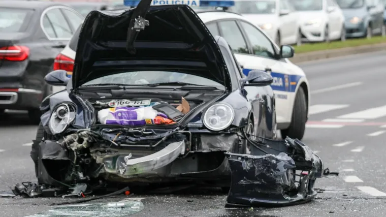 Bile su 83 nesreće, poginula je jedna osoba, a 110 ih je ozlijeđeno