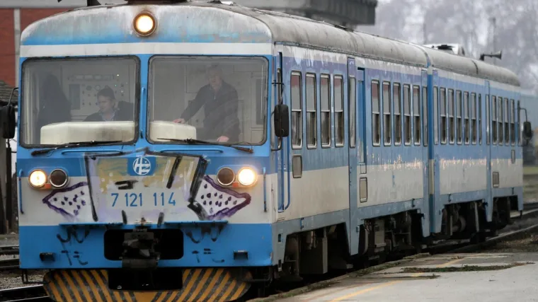 Incident u vlaku: Vikao joj je 'Ku*vo, ti mora&scaron; ostati u Sisku jer si moja žena!', dobio sramotnu kaznu