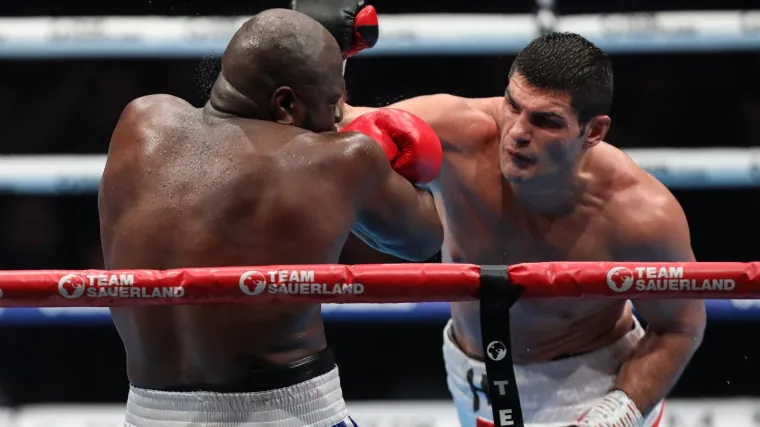 'Volio bih se boriti s njim. Sjajan je boksač, jako je popularan...'