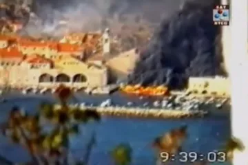 U 6 ujutro 13.000 pripadnika JNA i rezervista iz Srbije i Crne Gore krenulo je na Grad