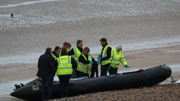 London želi postrožiti svoju migracijsku politiku: Pandemija pojačala ilegalne prelaske kanala La Manche