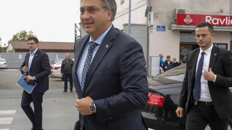 Plenković o tome bi li HDZ i&scaron;ao u opoziv Milanovića: 'To su neke hipotetske teze koje postoje u eteru'