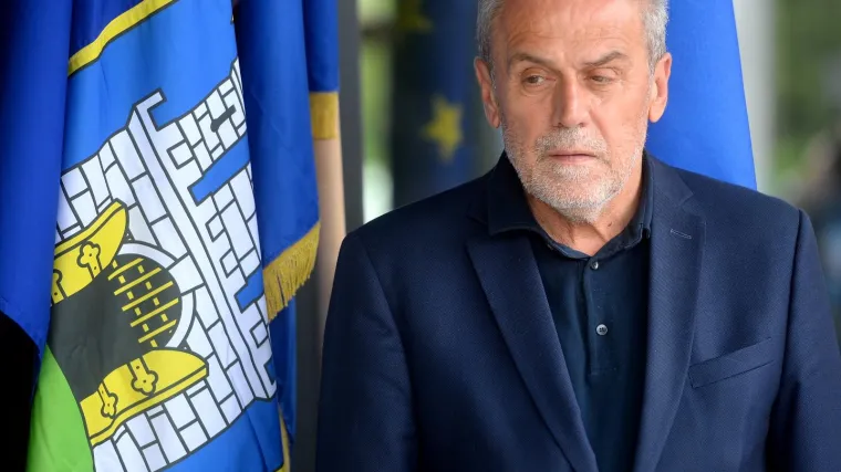 Udruge koje su bile protiv 'Zagrebačkog Manhattana': ''Građani su sru&scaron;ili suludi projekt, sru&scaron;it će i Bandića!'