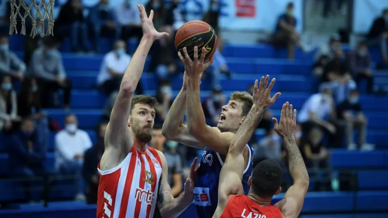 Crvena zvezda nemilosrdno porazila Zagrepčane. Utrpali im vi&scaron;e od sto poena