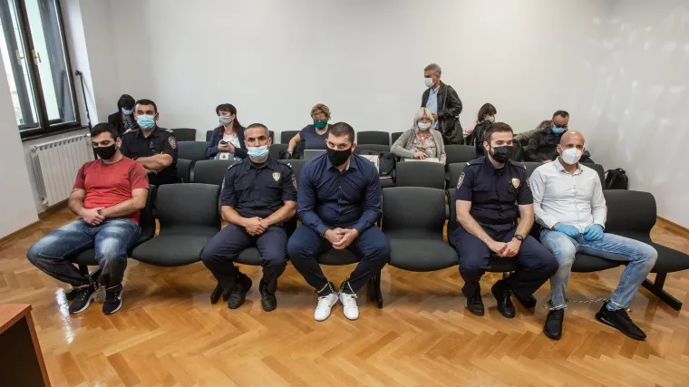 Suđenje za krvavu pljačku: 'Rafalno su pucali po za&scaron;titarskom vozilu. Pogođen sam u obje noge'