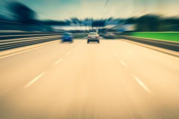 Divljanje na autocesti: Policija kaznila dva vozača, obojica vozila preko 230 kilometara na sat!