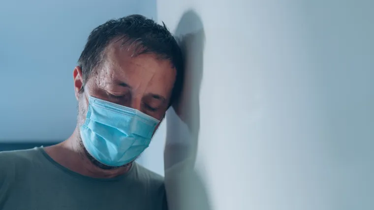 Mladić dva puta obolio od Covida-19 i razvio ozbiljne simptome: 'Ne znaju je li virus u meni poražen'