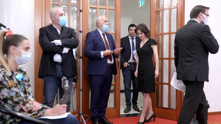 Oporba predstavila novo istražno povjerenstvo; Toma&scaron;ević: 'Jučer smo čuli skandaloznu izjavu ravnatelja policije'