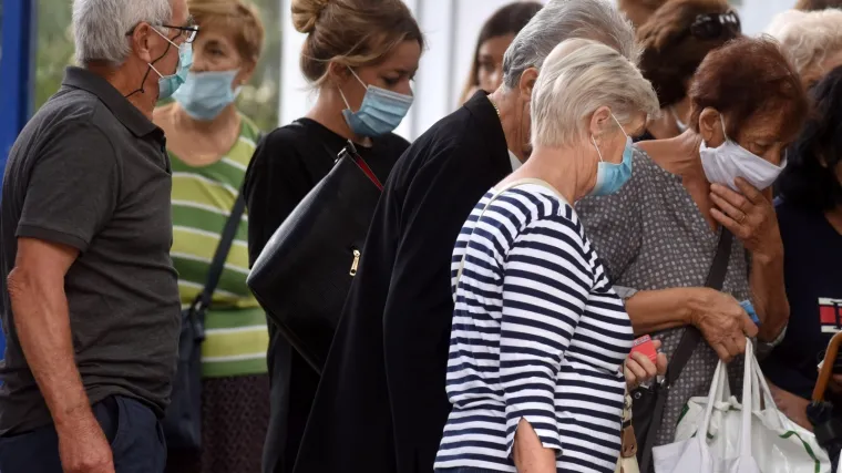 Maske ćemo morati nositi i na nekim otvorenim mjestima?