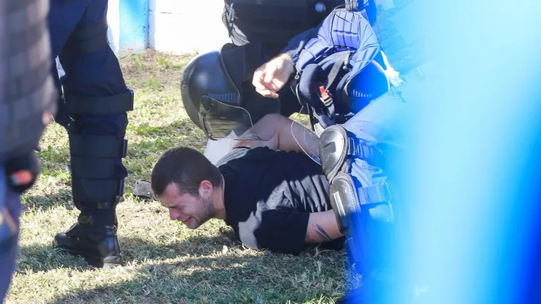 Policija se žestoko sukobila s Torcidom, sijevali su udarci sa svih strana