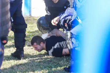 Policija se žestoko sukobila s Torcidom, sijevali su udarci sa svih strana