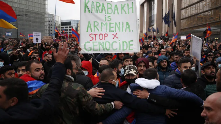 Ni&scaron;ta od susreta predstavnika Azerbajdžana i Armenije: 'Ne može se istodobno pregovarati i voditi vojne operacije'