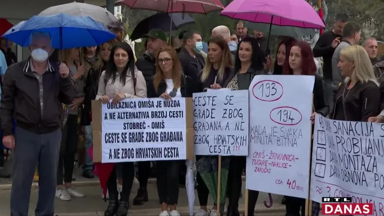 Građani Omi&scaron;a pobunili se zbog zatvaranja ceste: 'Ona je jedini način da mi dođemo do radnih mjesta'