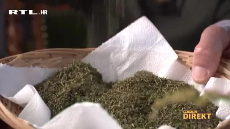 Proizvođača slatkog pelina, koji pomaže kod korone, zovu sa svih strana: 'I profesori su tražili da im po&scaron;aljem'