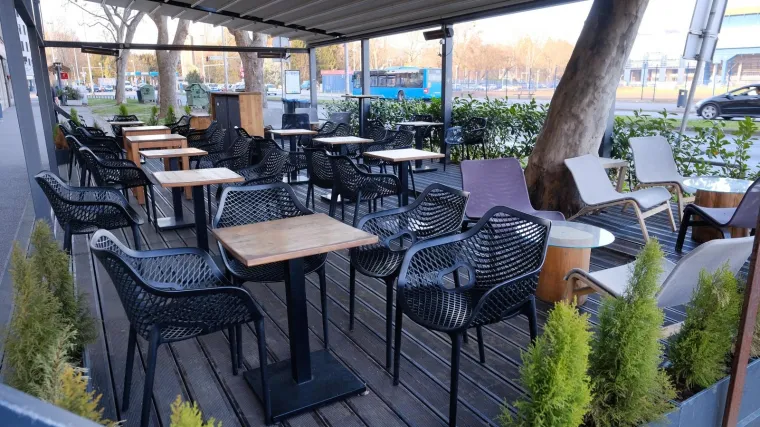 Ako ste danas mislili na kavu, pripazite: Ugostitelji na sat vremena zatvaraju kafiće