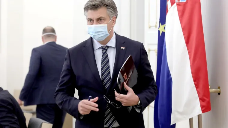 Plenković: 'Pandemija ubrzava. Treba slu&scaron;ati preporuke Stožera, a ne se voditi za politikanskim savjetima'