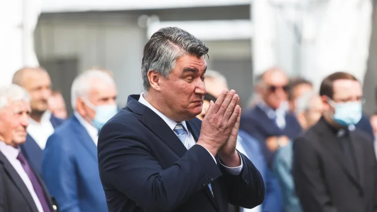 Milanović se ponovno oglasio na Facebooku: 'Moramo po&scaron;tivati i dostojno obilježiti Dan neovisnosti'