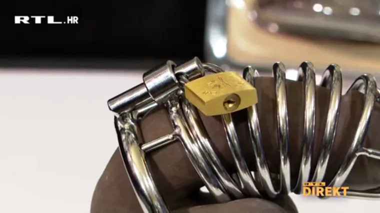 Ne mogu se suzdržati pa ih zatočili: Iz lokota čednosti zbog hakerskog napada spa&scaron;avali se rezačem lima i brusilicama