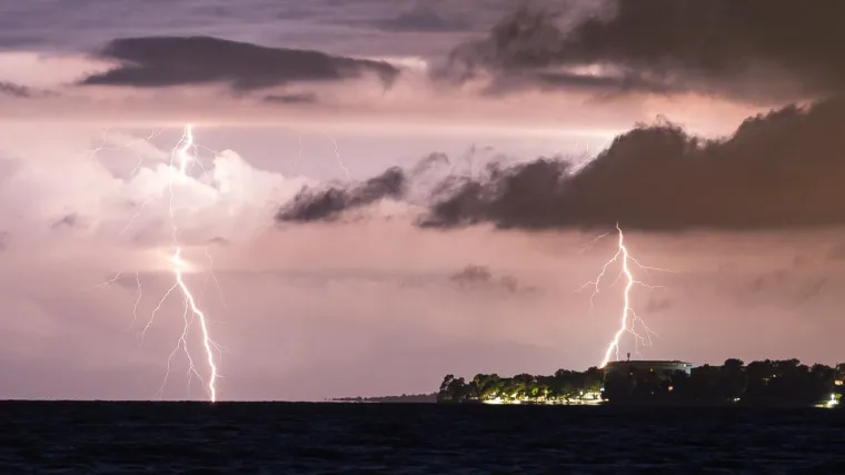 Uživajte u lijepom danu! No, navečer se nemojte iznenaditi pljuskovima s grmljavinom