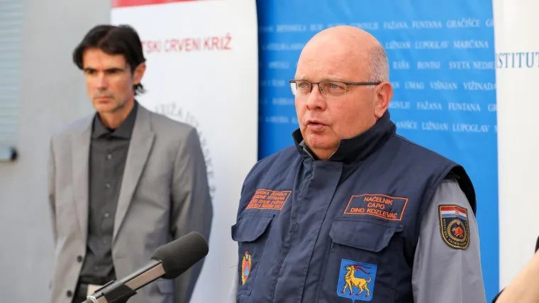 U samoizolaciji 19 studenata i profesora te 35 članova rukometnog kluba