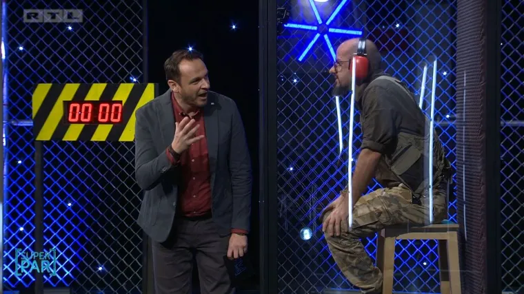 'Daj je podrži, žena ti hoće pjevati, zabavljati se, plesati&hellip;'