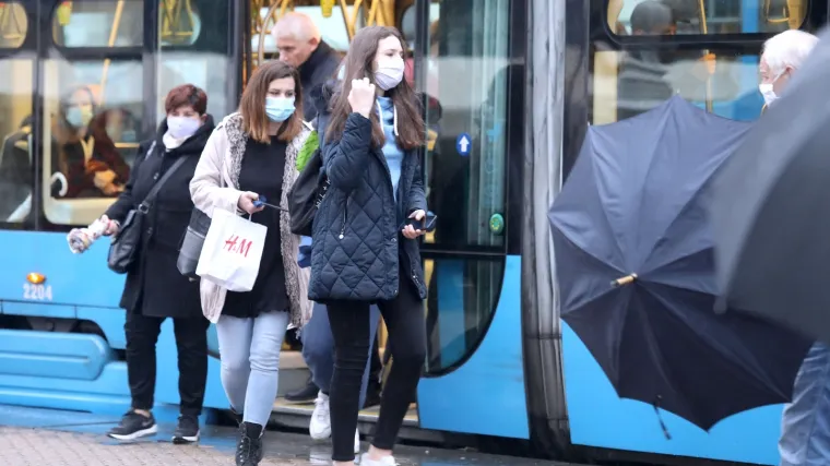 Zagrebački stožer donio nove mjere! Maske obavezne i negdje na otvorenom, pojačavaju se kontrole na neformalnim okupljanjima