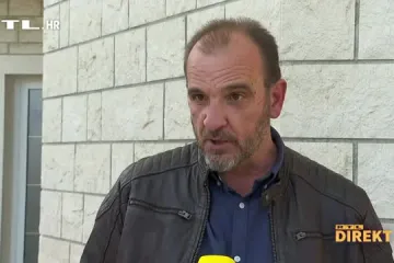 Ilegalno oružje uobičajen dio hrvatskog folklora. Poziranje s puškama na Facebooku, pištolji i municija u podrumima