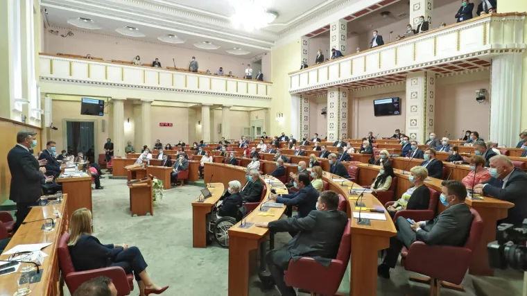 Zbog tehničkih problema, Sabor kratkoročno odgodio uobičajeno glasanje