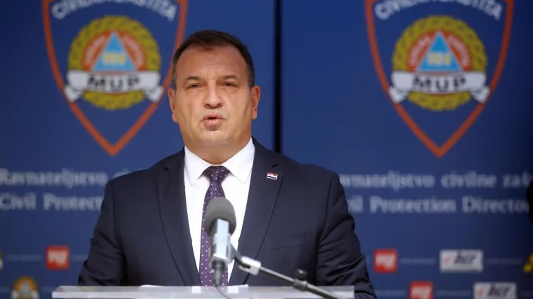 Bero&scaron;: 'Virus ozbiljno prijeti na sve strane. Krajnje je vrijeme da uzmemo stvar u svoje ruke, uskoro prelazimo Rubikon'