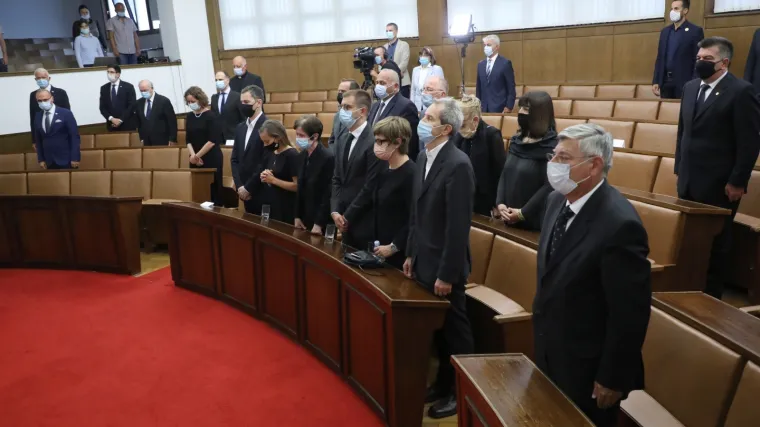 Vi&scaron;e od na&scaron;ih zasjedaju samo mađarski zastupnici