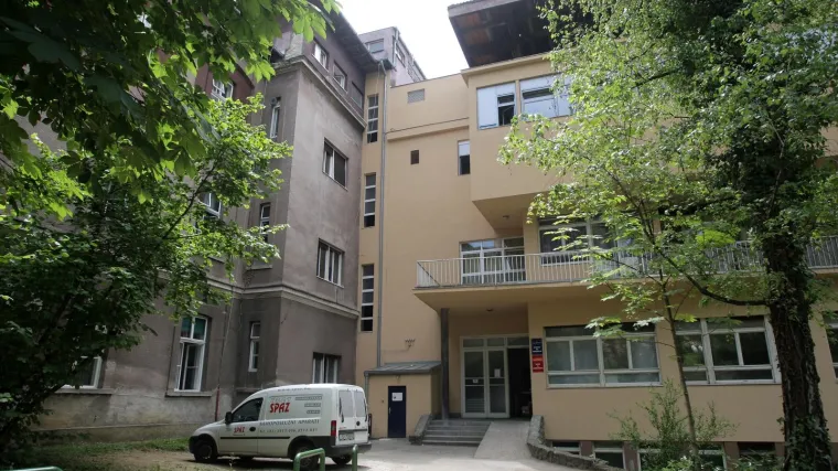 Zatvoren odjel za porodni&scaron;vo u Vinogradskoj: Zaražene dvije trudnice i pet rodilja!