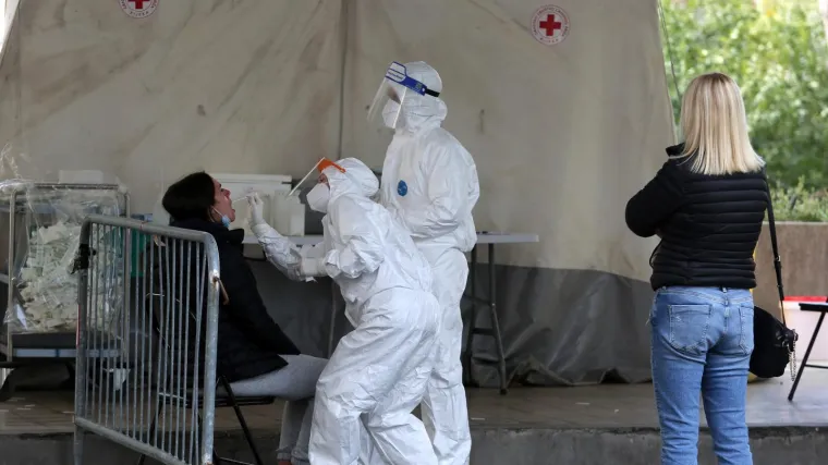 Vapaj očajnih epidemiologa: '&Scaron;aljite nam pomoć, bilo koga! Na rubu smo. Trećinu kontakata nismo polovili jer nam ih taje'