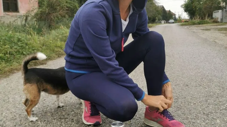 Doris Pinčić kasno sinoć objavila fotku iz izlaska, a samo nekoliko sati kasnije - u tip-top izdanju na poslu