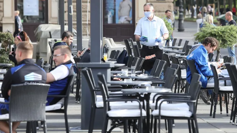 Bandić se sastao s ugostiteljima u Zagrebu: 'Adventa će biti, ugostiteljski objekti se neće zatvarati'