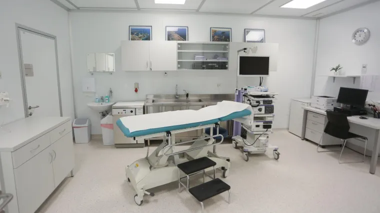 U nedostatku medicinskog kadra u Hrvatskoj pacijente će liječiti doktori i sestre koji imaju Covid-19?