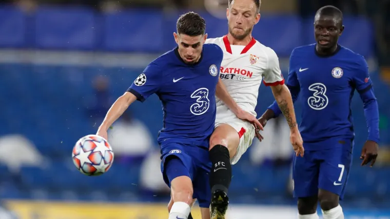 Sevilla s Rakitićem osvojila bod kod Chelseaja, Barca razbila Dinamove krvnike