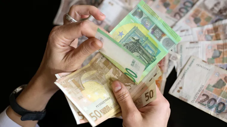 Pogledajte &scaron;to je istraživanje o uvođenju nove valute otkrilo: 'Sigurno će nam cijene rasti!'