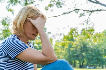Jedna dobna skupina žena je pod povećanim rizikom razvijanja dugotrajnih simptoma bolesti COVID-19