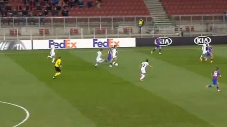 Vla&scaron;ić se poigrao sa suparnicima pa savr&scaron;enom asistencijom odu&scaron;evio sve