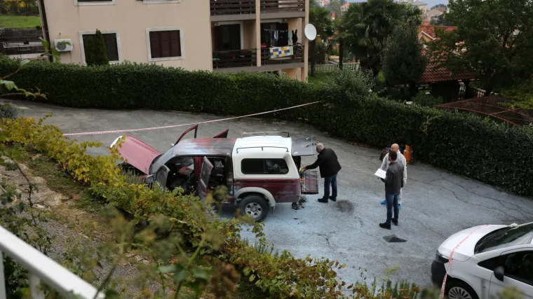 Na zapaljenoj brodici pronađen mrtav mu&scaron;karac: Bio je i vlasnik auta koji je netom prije gorio