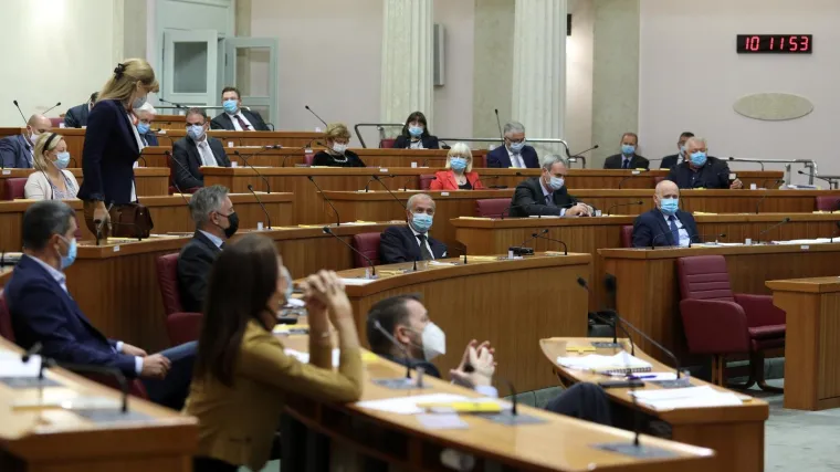 Nove mjere i u Saboru: Od ponedjeljka se svima mjeri temperatura na ulazu u zgradu