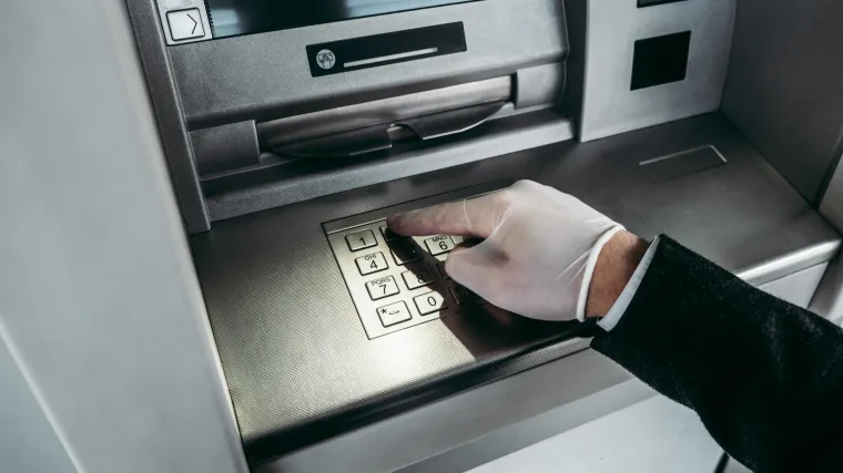 Opreza nikad dosta: Ovih 15 stvari ne dodirujte tijekom epidemije korone