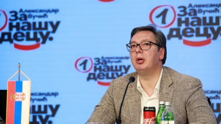 Vučić najavio cjepivo do ožujka 2021. i  rekao da će prvi primiti cjepivo protiv covida-19 koje stigne u Srbiju
