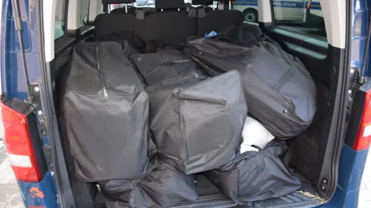 Policija zaustavila mladića kod Karlovca: 'Natrpao' kombi s gotovo 200 kilograma marihuane