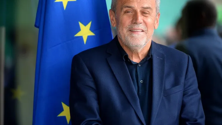 Oporba Bandiću prebacila sporu obnovu i nova zapo&scaron;ljavanja, Bandić odgovorio: 'Pročitajte 'Rat i mir''