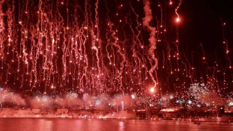 Tamna strana Torcidinog slavlja: Trojica mu&scaron;karaca zavr&scaron;ila u bolnici, gorjeli krovovi i auto